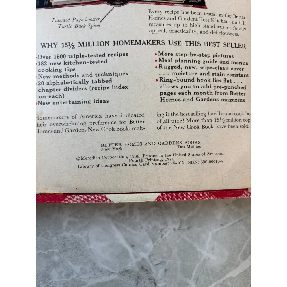 Vintage 1971 Better Homes &‎ Gardens New Cook Book Red Gingham Ring Bound Binder